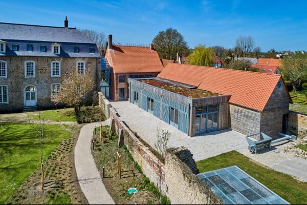 La maison du Parc : extension et construction en feuillus