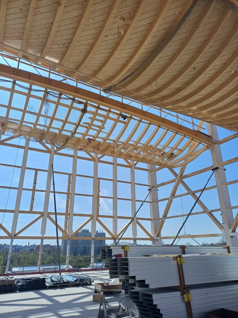 Visite de chantier de la salle multisports Passivhaus à Lille Saint-Sauveur le 3 avril 2025