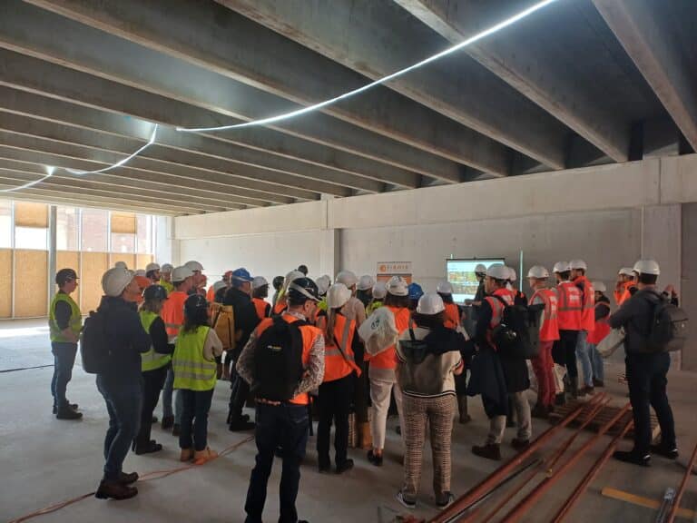 Visite de chantier de la salle multisports Passivhaus à Lille Saint-Sauveur le 3 avril 2025