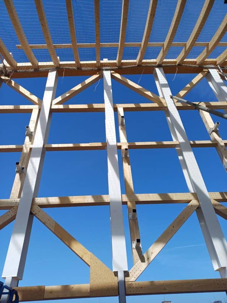Visite de chantier de la salle multisports Passivhaus à Lille Saint-Sauveur le 3 avril 2025