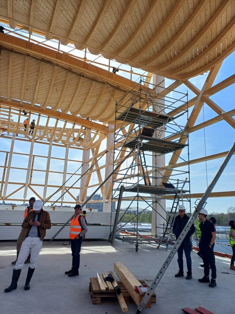 Visite de chantier de la salle multisports Passivhaus à Lille Saint-Sauveur le 3 avril 2025